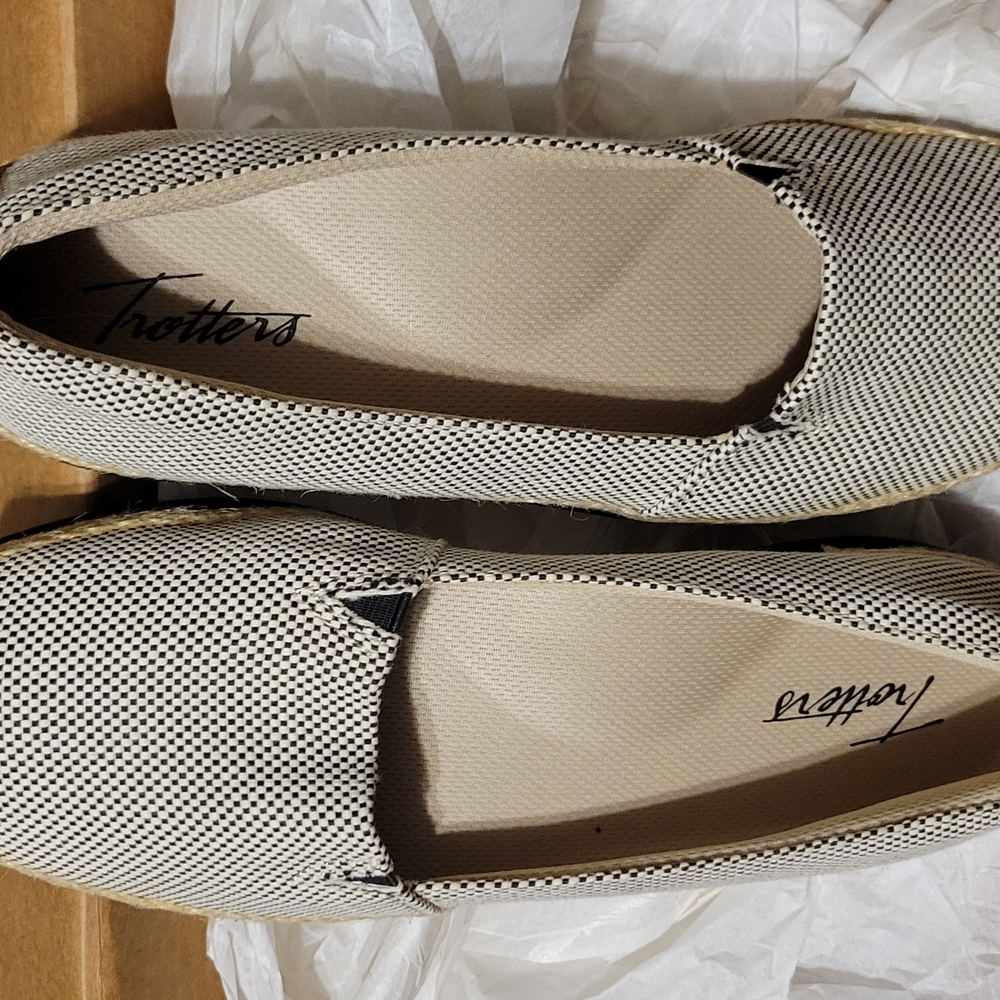 Beige Slip-On Shoes New Brown Heel